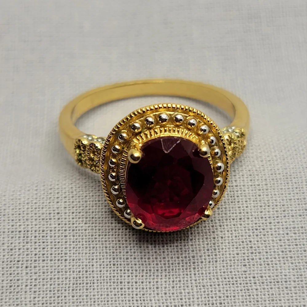 Gorgeous Vintage Ring Gold Tone Faux Ruby Size 12 ½